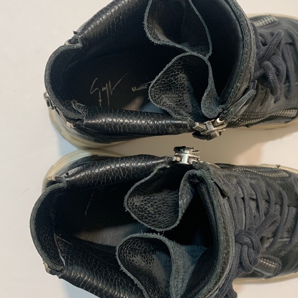 🔥Giuseppe Zanotti Embossed Leather Sneakers Black • Size 41 - Picture 10 of 13